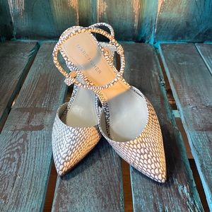 Square heeled print shoes